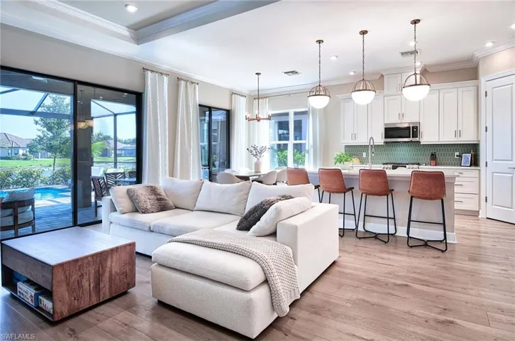 8250 Promoso Ct, Naples, Florida 34114