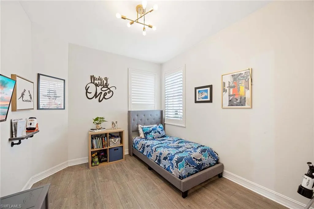 1786 Tarpon Bay DR, Naples, FL 34119,225045305