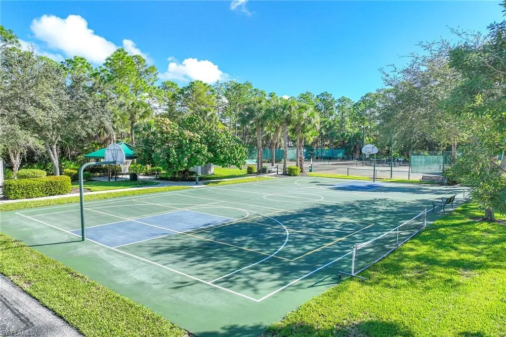 1786 Tarpon Bay DR, Naples, FL 34119,225045305