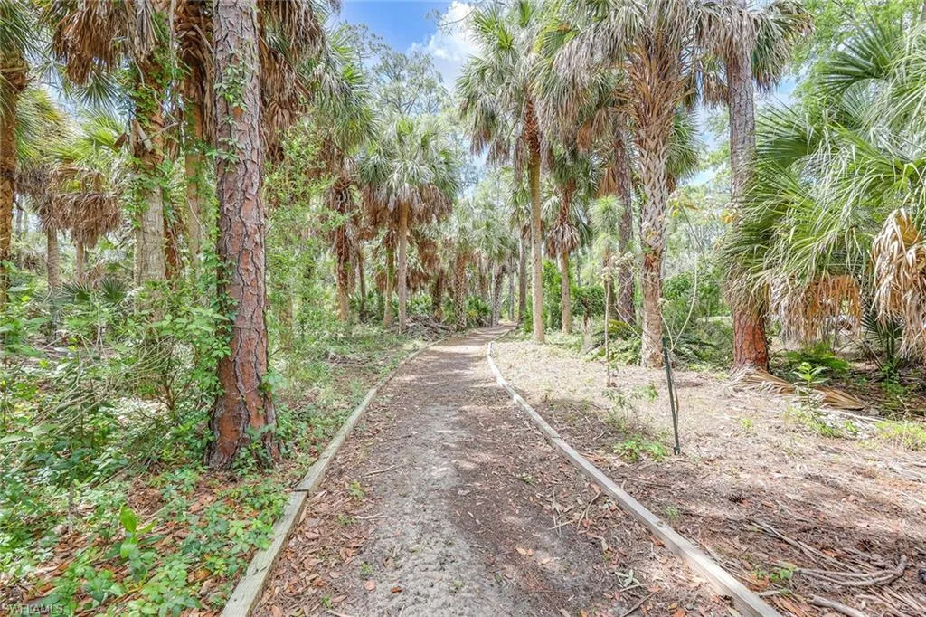 1786 Tarpon Bay DR, Naples, FL 34119,225045305