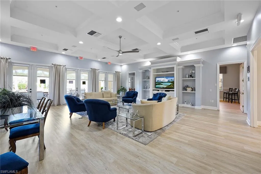 1786 Tarpon Bay DR, Naples, FL 34119,225045305