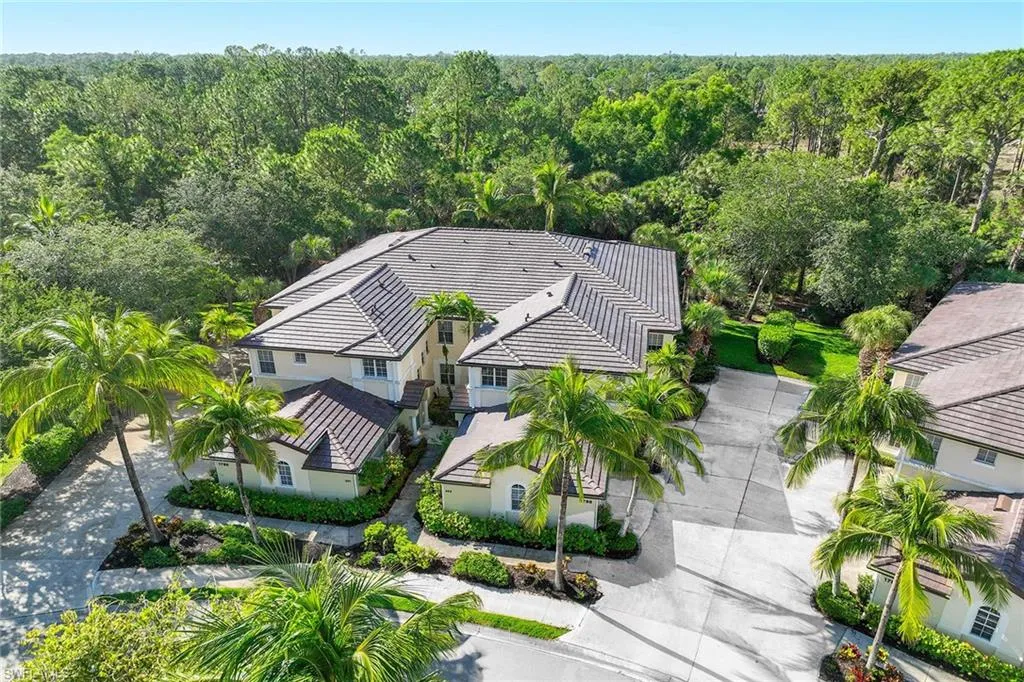 1786 Tarpon Bay DR, Naples, FL 34119,225045305