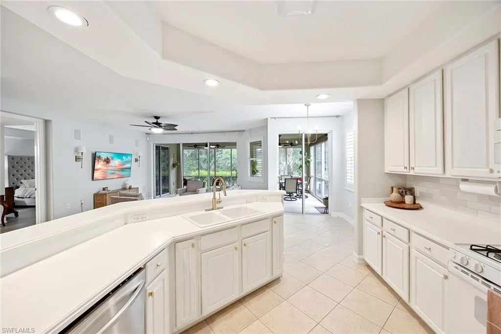 1786 Tarpon Bay DR, Naples, FL 34119,225045305