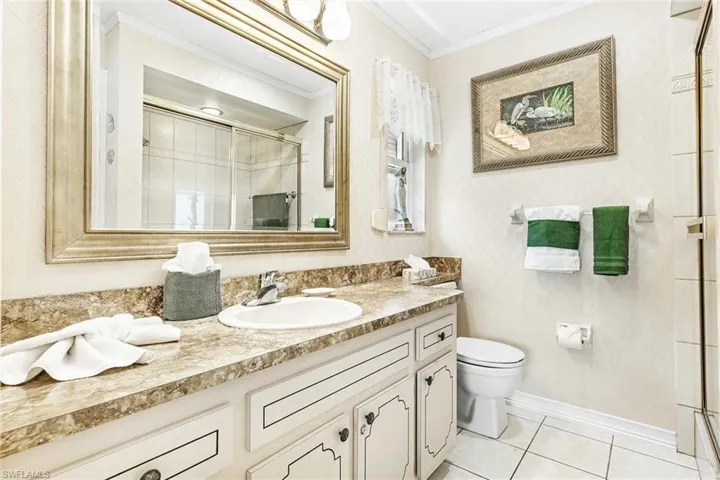 Primary Bathroom w/ Dual Vanity