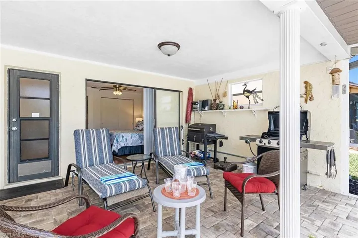 Lanai Seating Area