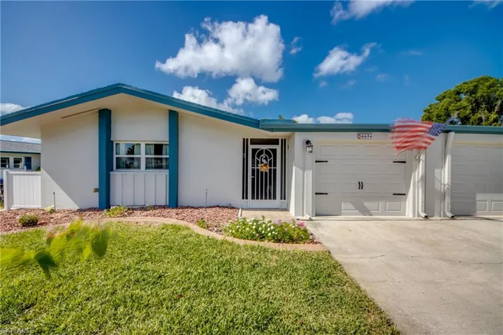 5574 Hamlet Ln, Fort Myers, Florida 33919