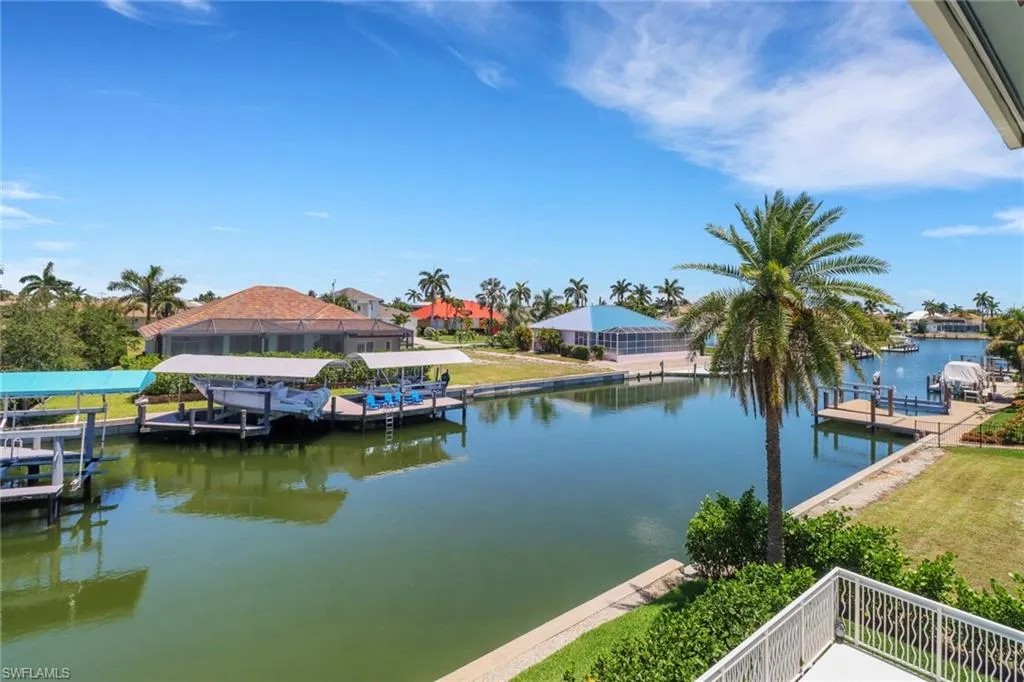 1070 Dana CT, Marco Island, FL 34145,225045281