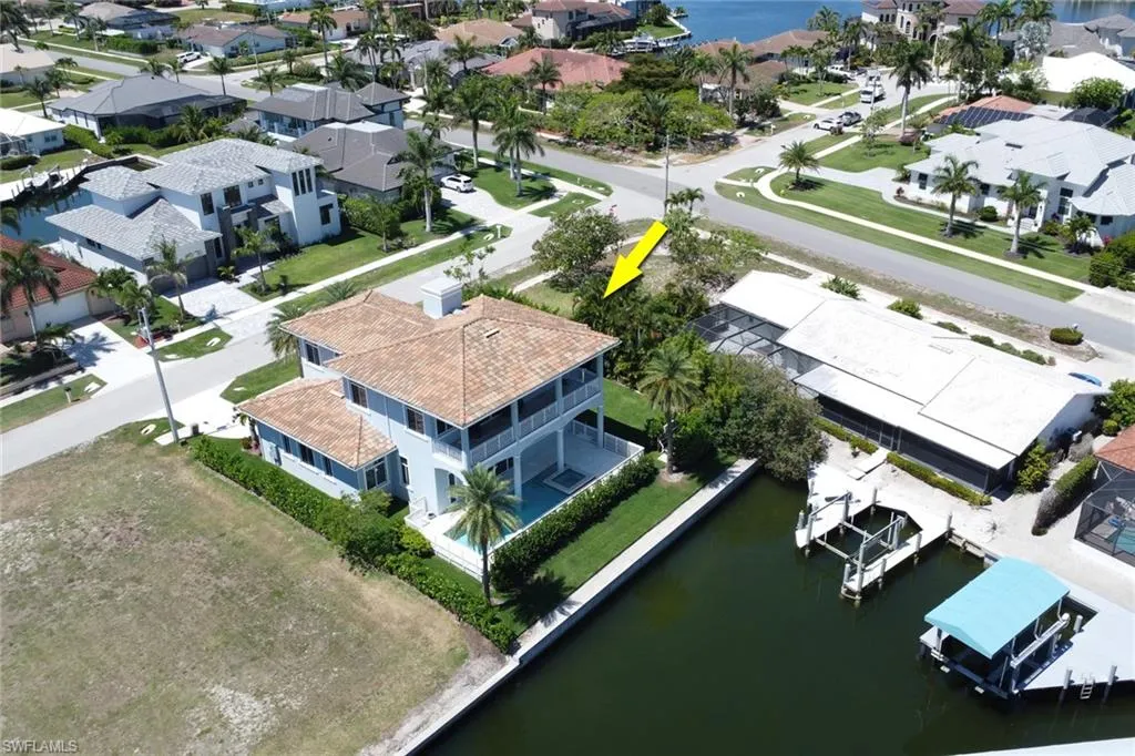 1070 Dana CT, Marco Island, FL 34145,225045281