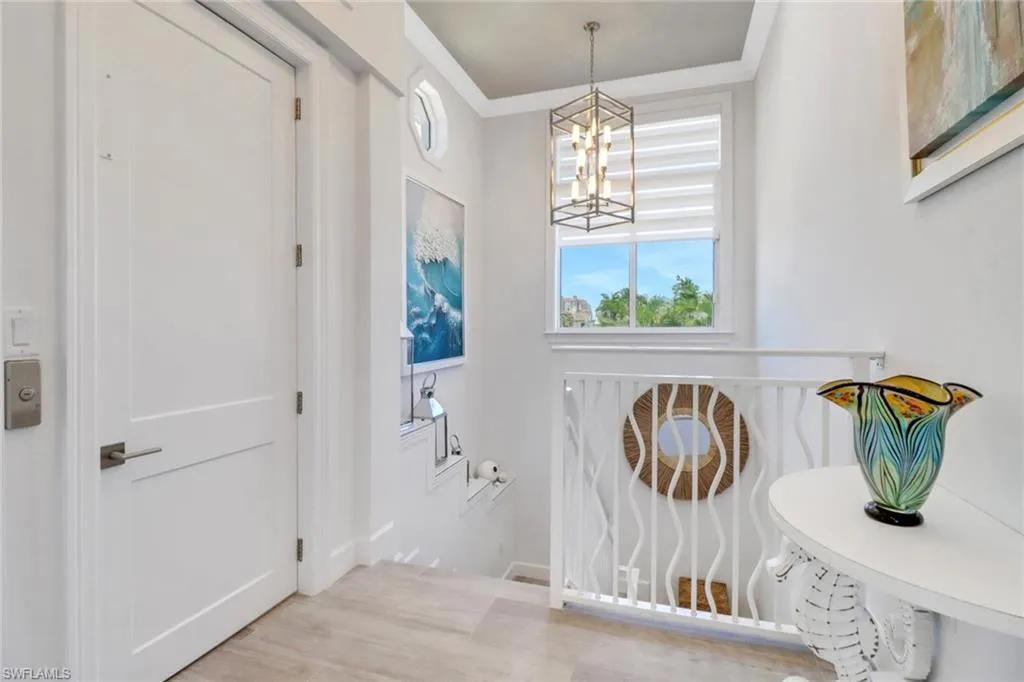 1070 Dana CT, Marco Island, FL 34145,225045281