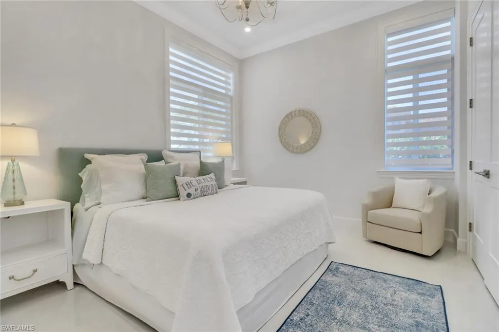 1070 Dana CT, Marco Island, FL 34145,225045281