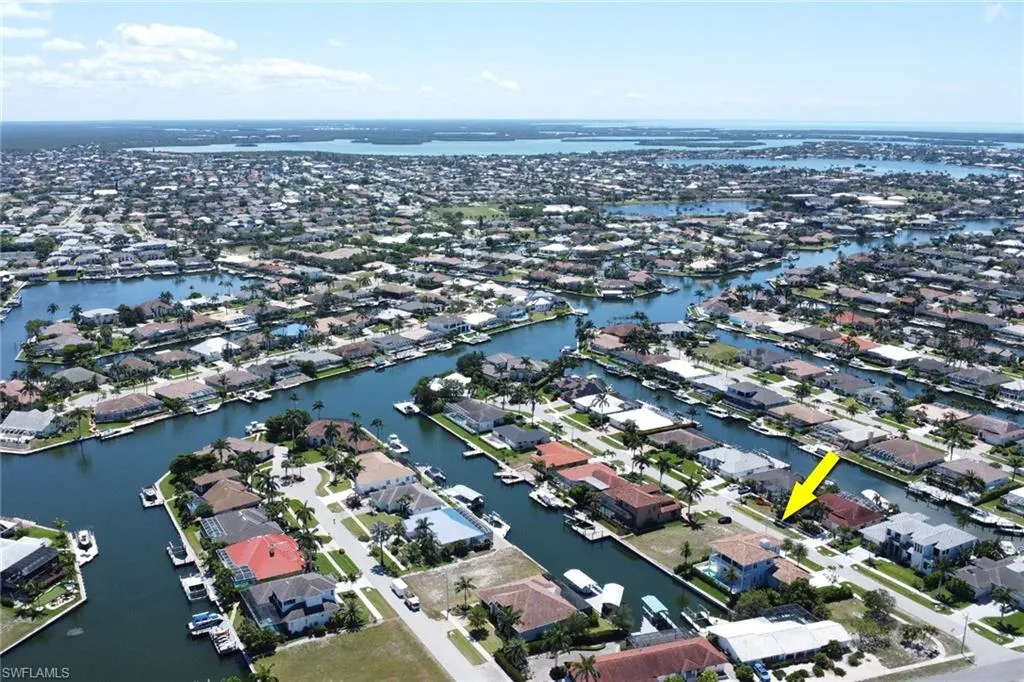 1070 Dana CT, Marco Island, FL 34145,225045281