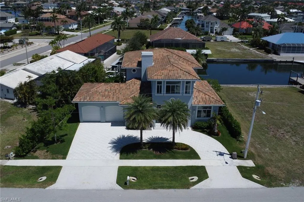 1070 Dana CT, Marco Island, FL 34145,225045281