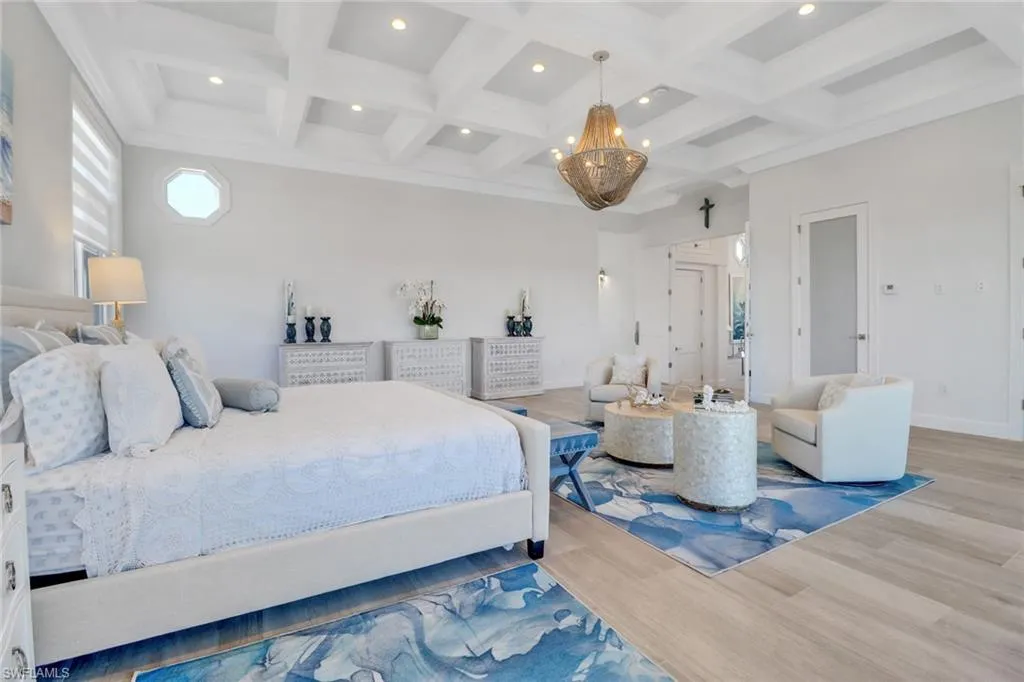1070 Dana CT, Marco Island, FL 34145,225045281