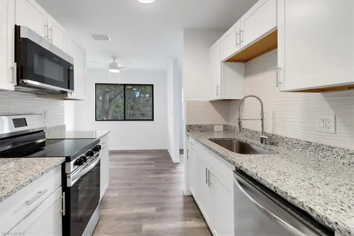 142 Bennington Dr # 8, Naples Fl 34104