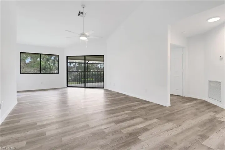 142 Bennington Dr # 8, Naples Fl 34104