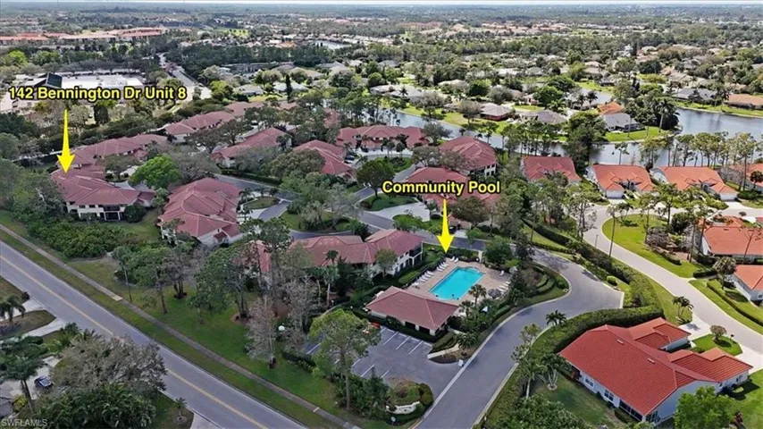 Bird's eye view with a residential view