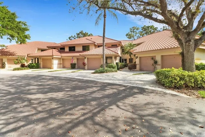 142 Bennington Dr # 8, Naples Fl 34104