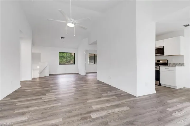 142 Bennington Dr # 8, Naples Fl 34104