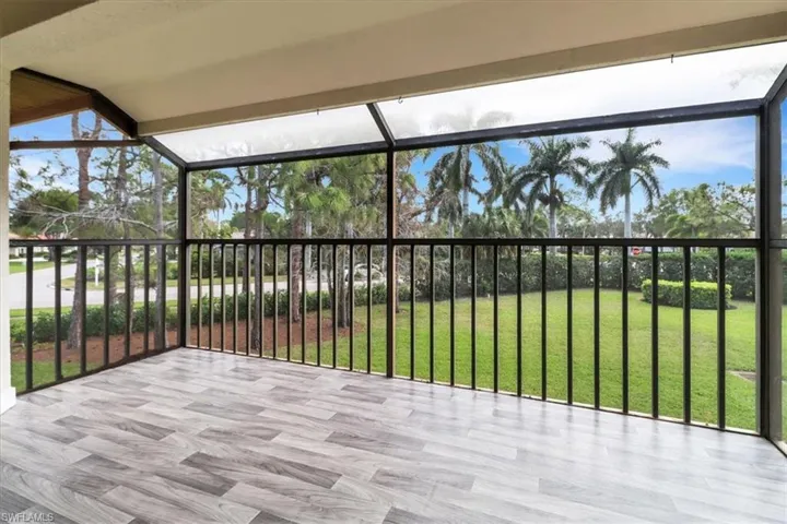 142 Bennington Dr # 8, Naples Fl 34104