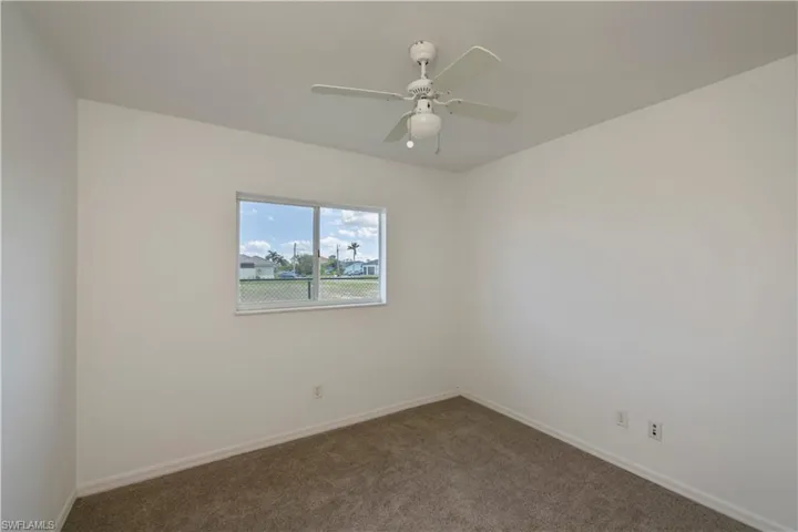 Guest Bedroom 1 - New Carpet