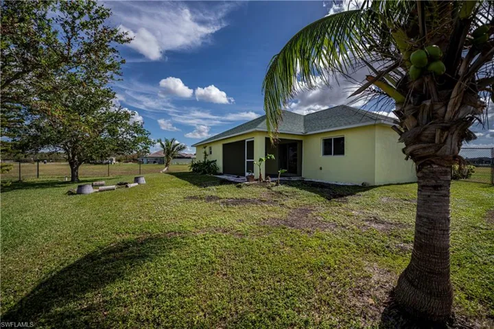 6' Fenced Backyard