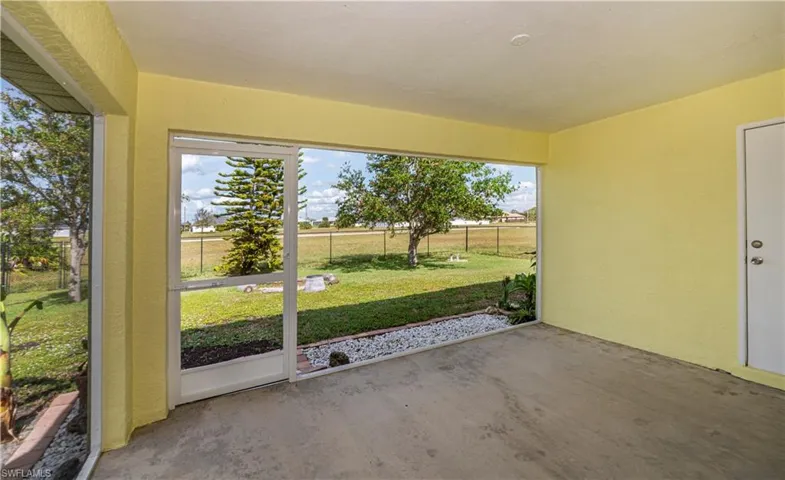Spacious Lanai