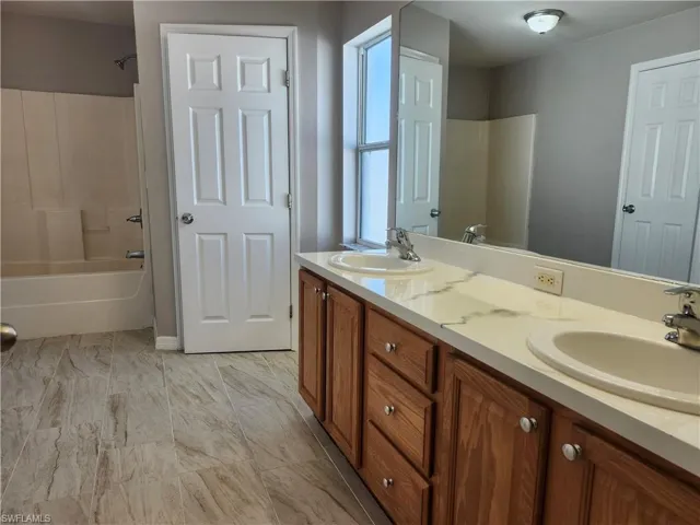 1713 Sw 13th St, Cape Coral, Florida 33991