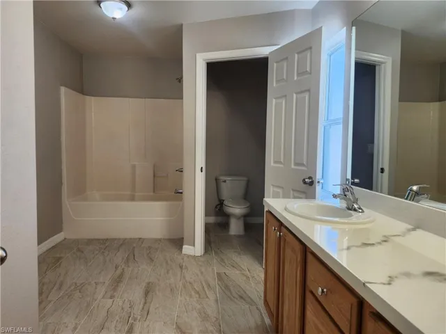 1713 Sw 13th St, Cape Coral, Florida 33991