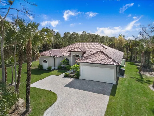 610  25th NW AVE, Naples, FL 34120