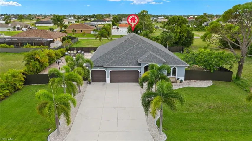 Birds eye view of property