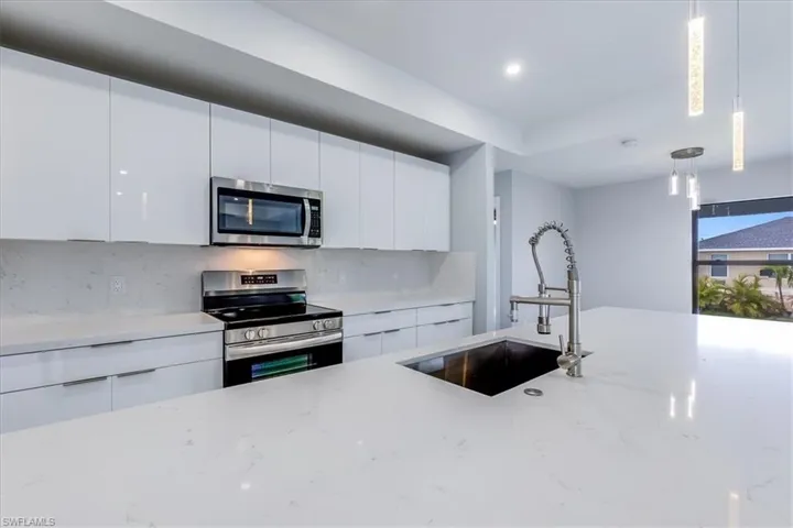 4165 Nw 40th Ave, Cape Coral Fl 33993