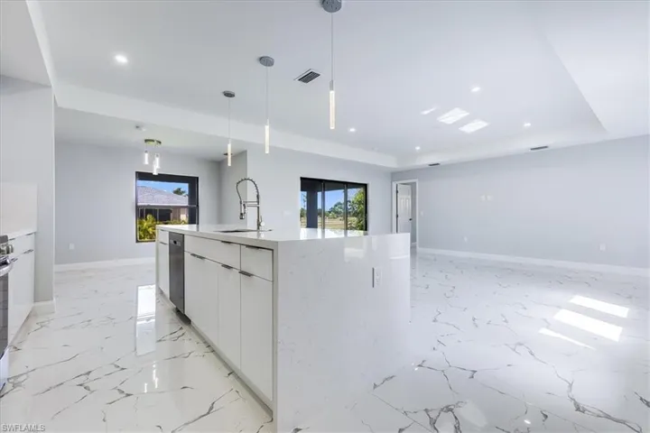 4165 Nw 40th Ave, Cape Coral Fl 33993