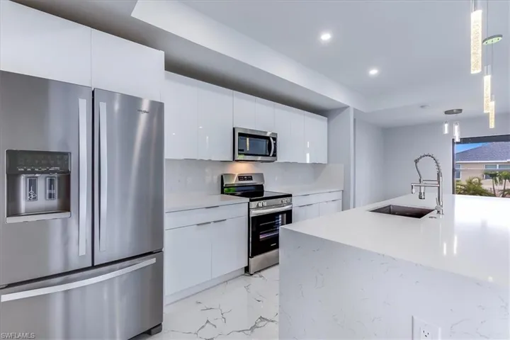 4165 Nw 40th Ave, Cape Coral Fl 33993