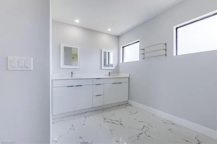 ensuite bath
