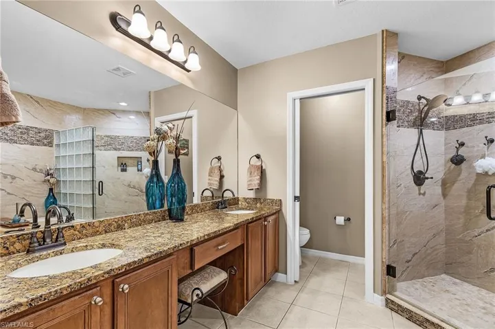 3331 Dandolo Cir, Cape Coral, Florida 33909