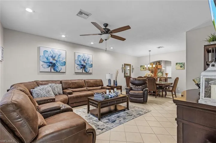 3331 Dandolo Cir, Cape Coral, Florida 33909