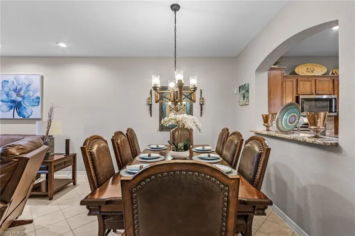 3331 Dandolo Cir, Cape Coral, Florida 33909