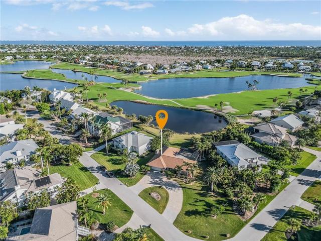 Amazing lake and golf course views!