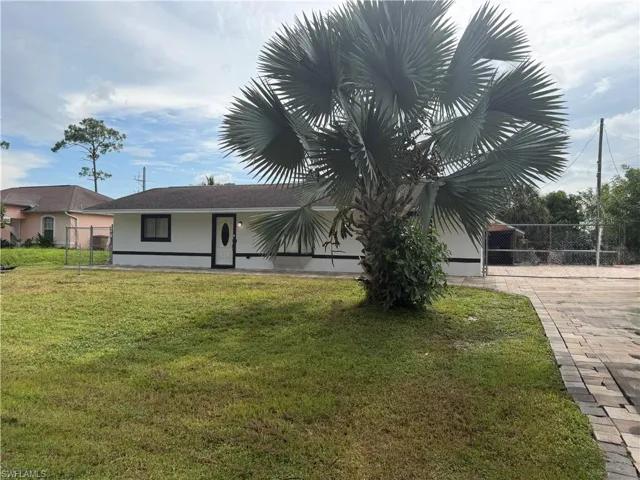 209 Felix Ave N, Lehigh Acres, Florida 33971