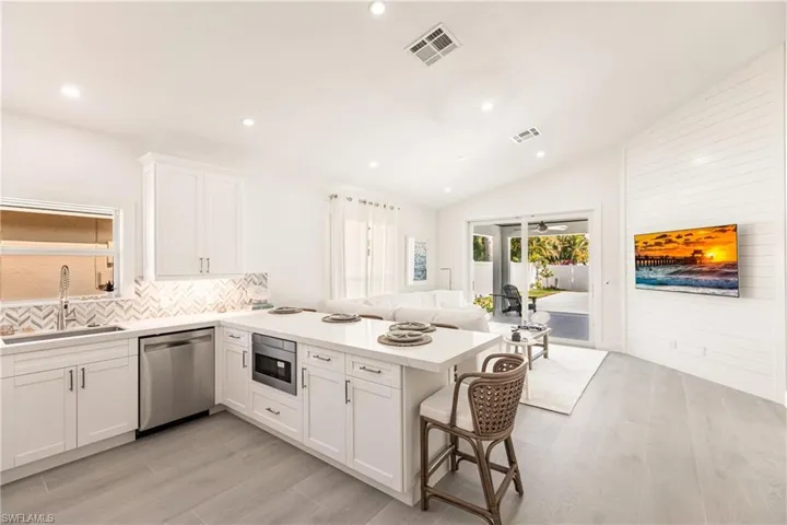 739 98th Ave N, Naples Fl 34108