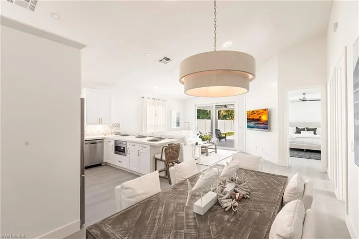 739 98th Ave N, Naples Fl 34108