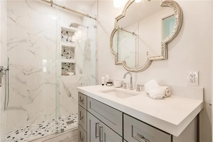 739 98th Ave N, Naples Fl 34108