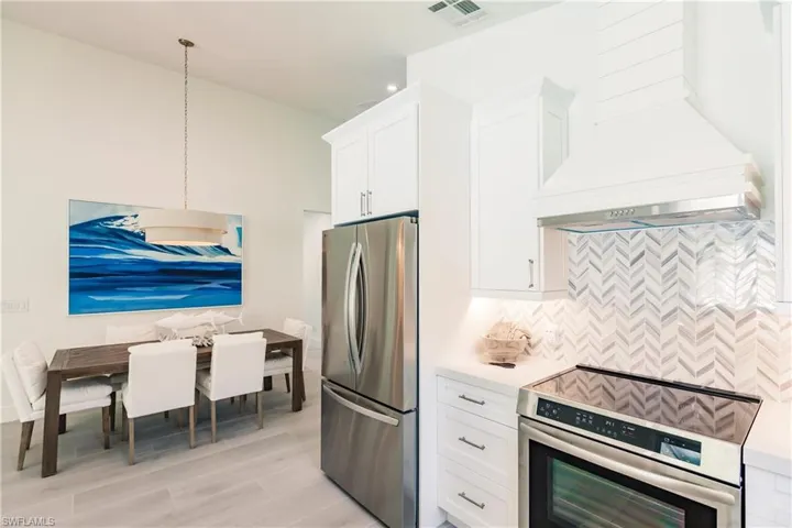 739 98th Ave N, Naples Fl 34108