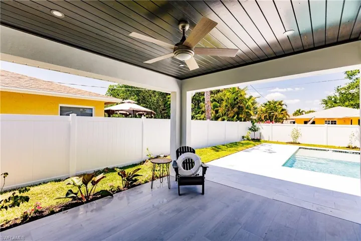 739 98th Ave N, Naples Fl 34108