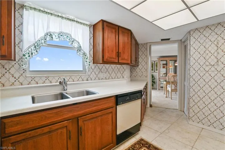 Wash your dishes to a view!