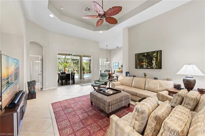 8215  Potomac  LN, Naples, FL 34104