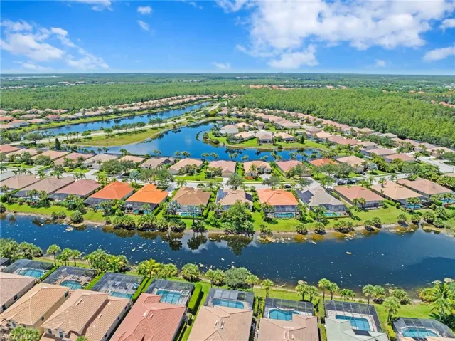 8215  Potomac  LN, Naples, FL 34104