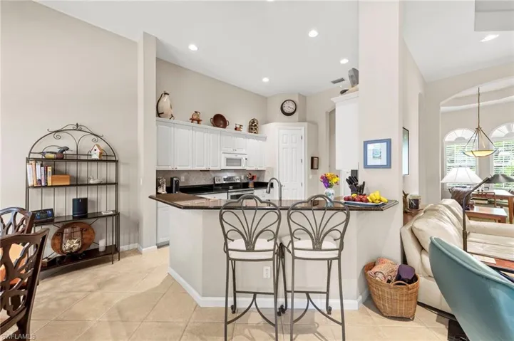 8215  Potomac  LN, Naples, FL 34104