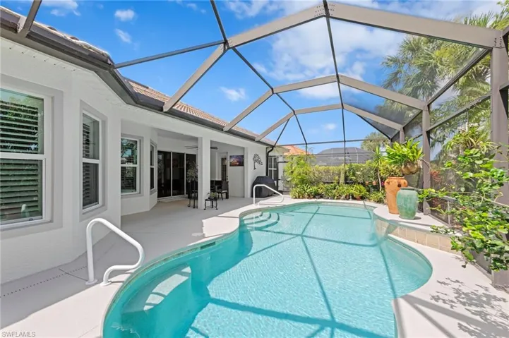 8215  Potomac  LN, Naples, FL 34104