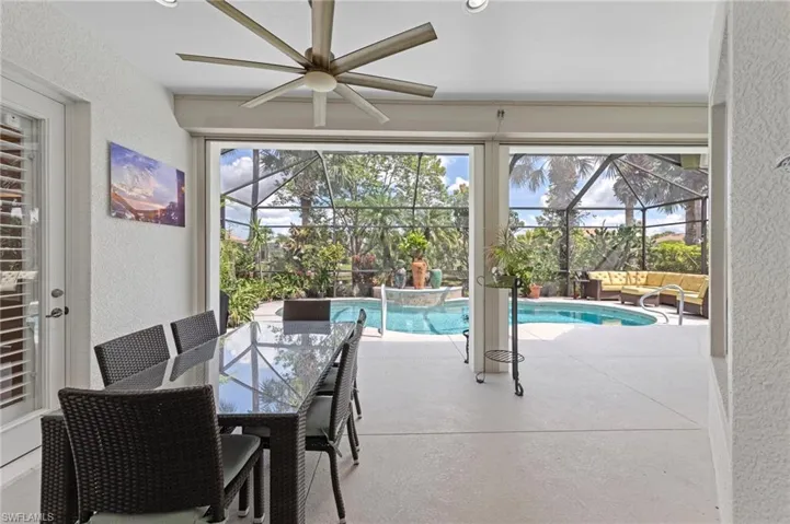 8215  Potomac  LN, Naples, FL 34104